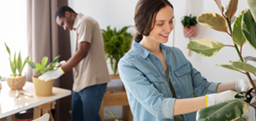 Ex-homeless shelter head agrees to settlement